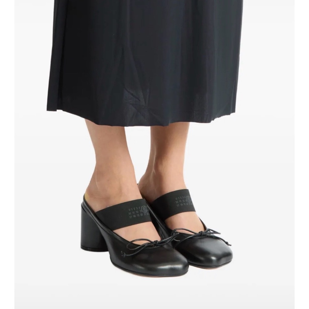 Black Women's Heeled Sandals